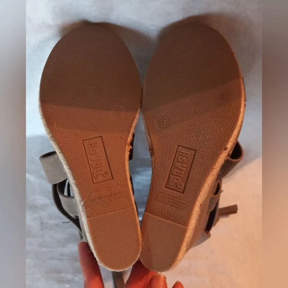 Brash Criss Cross Wedges NWOT